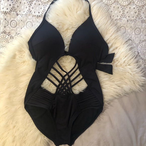 Kenneth Cole Other - Kenneth Cole Strappy 1 pc - Size small